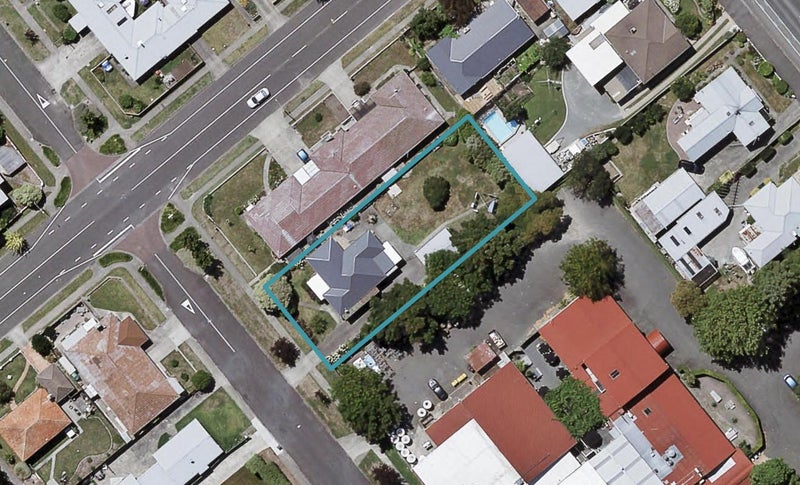 902 Avenue Road East, Parkvale, Hastings - Carousel 1