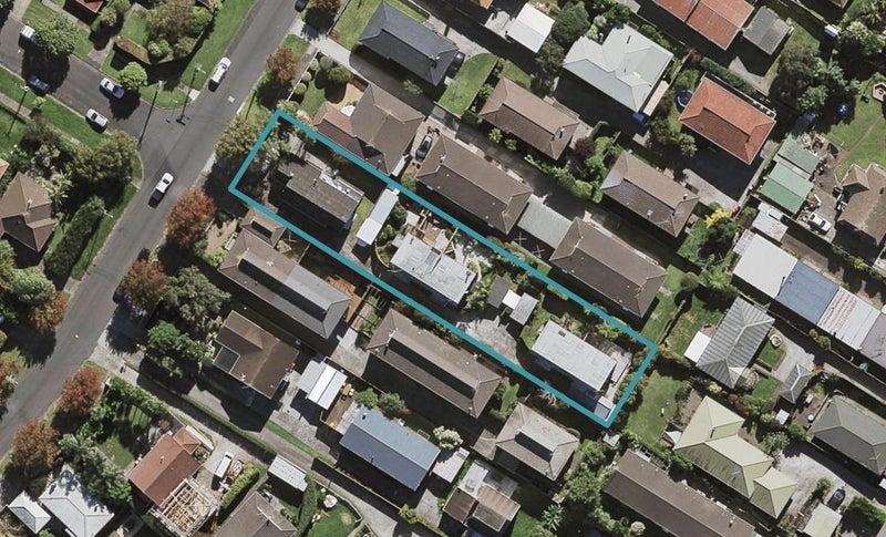 7D Ngatiawa Street, One Tree Hill, Auckland - Carousel 1
