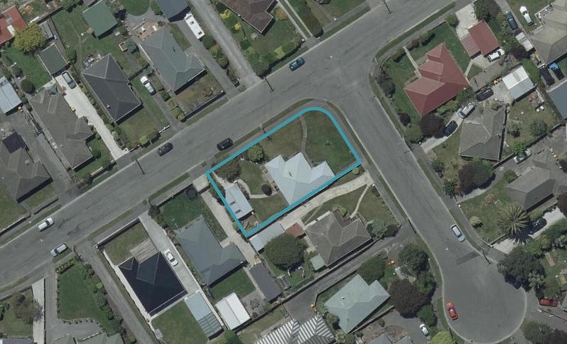 18 Wildwood Avenue, Wainoni, Christchurch - Carousel 1