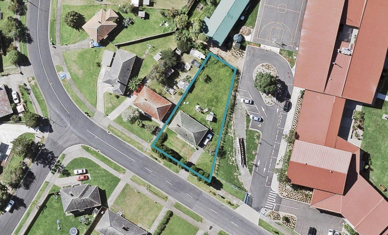 26 Farringdon Street, Glen Innes, Auckland - Carousel 1