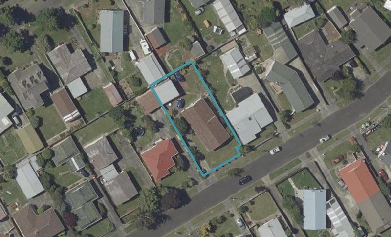 37 Geraldine Crescent, Cloverlea, Palmerston North - Carousel 1