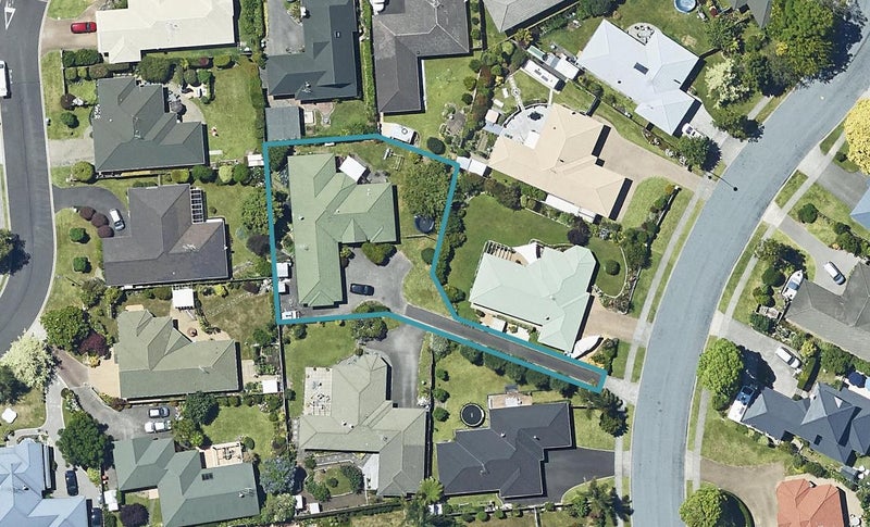 42 St Andrews Drive, Bethlehem, Tauranga - Carousel 1