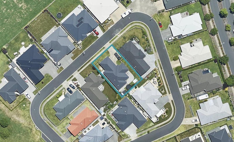 9 North Bay Road, Pyes Pa, Tauranga - Carousel 1