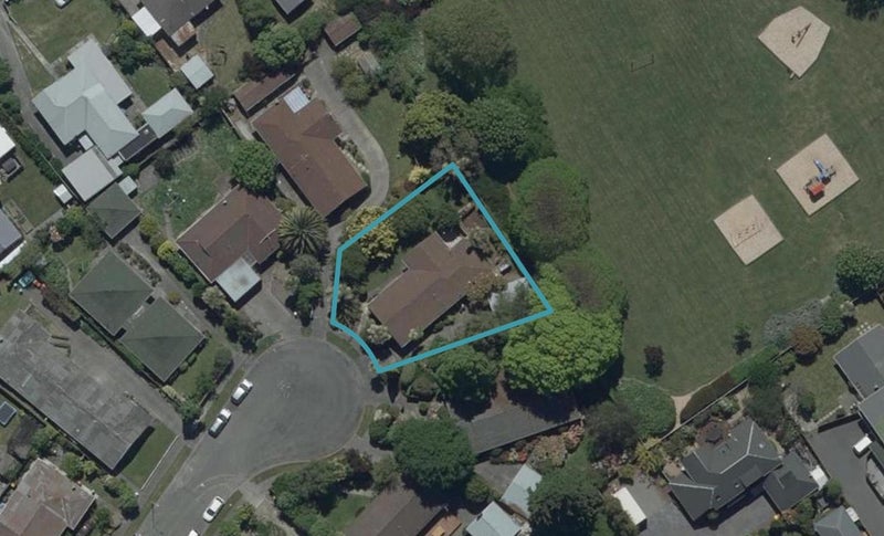 10 Rosewood Place, Bryndwr, Christchurch - Carousel 1