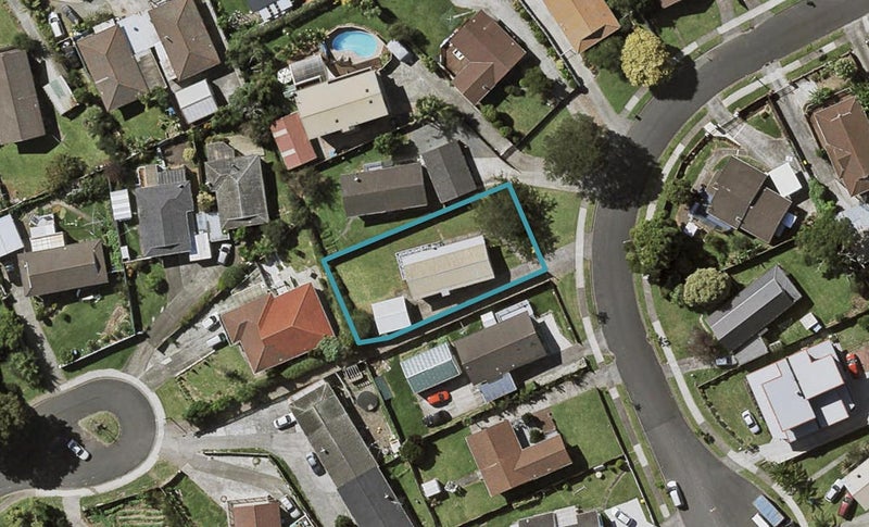 29 Greenstone Place, Clover Park, Auckland - Carousel 1