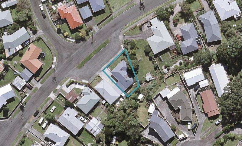 2/18 Rosendale Avenue, Spotswood, New Plymouth - Carousel 1
