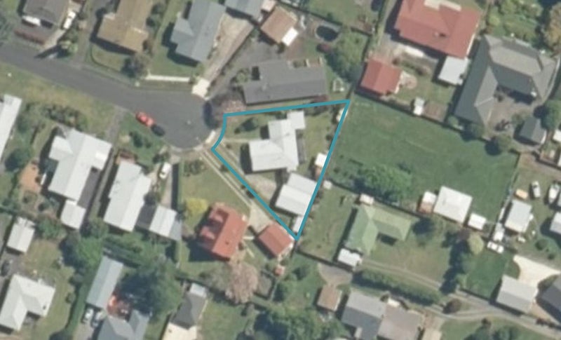 5 Ruskin Place, Leamington, Cambridge - Carousel 1