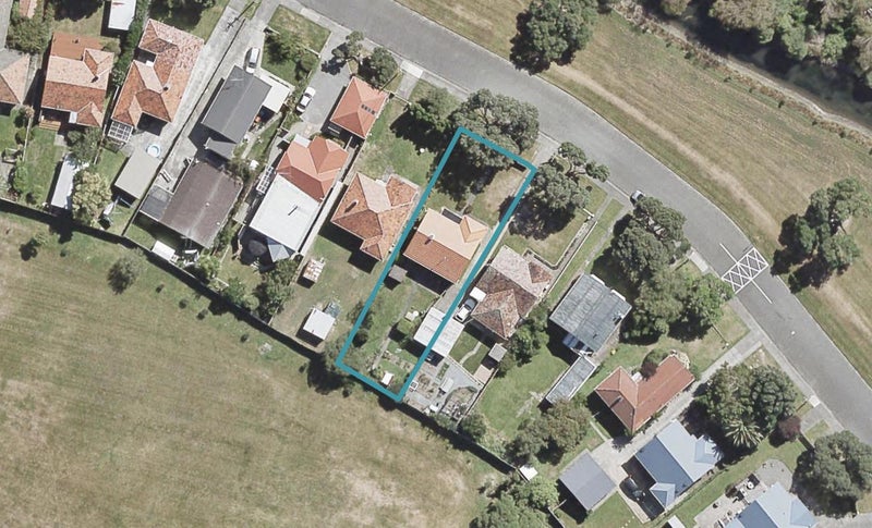 53 Riverside Drive, Waiwhetu, Lower Hutt - Carousel 1