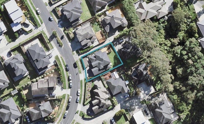 22 Namsan Close, Fairview Heights, Auckland - Carousel 1