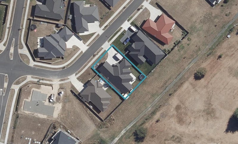 12 Matawhero Place, Hamilton - Carousel 1