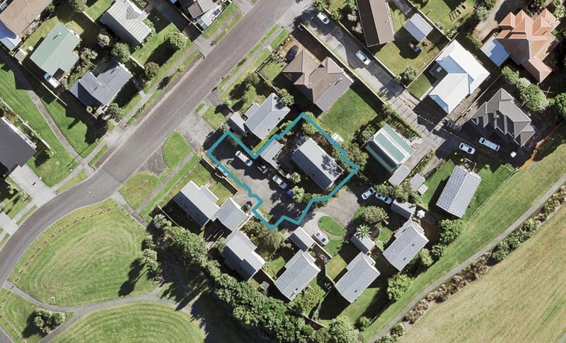 30 Halyard Place, Te Atatu Peninsula, Auckland - Carousel 1