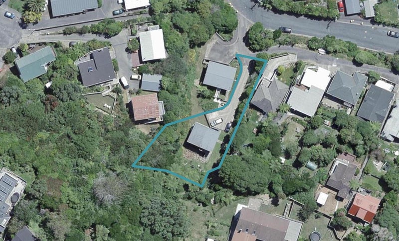 2/42 Richmond Avenue, Karori, Wellington - Carousel 1