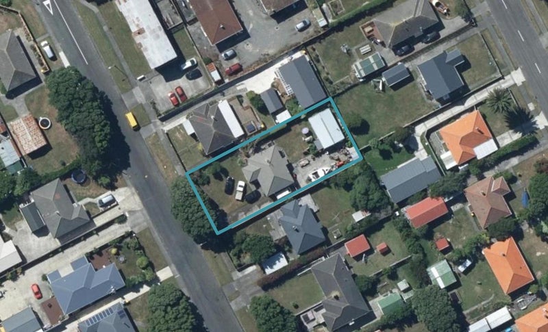 5 Mana Avenue, Titahi Bay, Porirua - Carousel 1