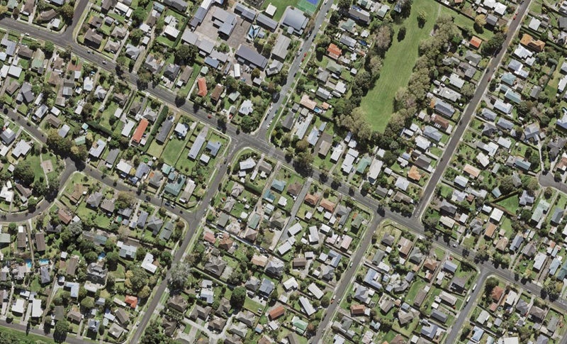 34 Muir Avenue, Mangere Bridge, Auckland - Carousel 1