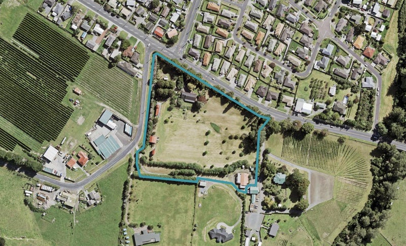 75 Parrs Cross Road, Henderson, Auckland - Carousel 1
