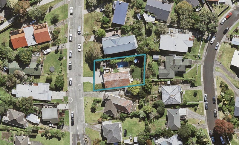 17 Woodside Avenue, Northcote, Auckland - Carousel 1