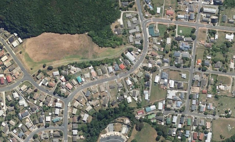 46 Takapuwahia Drive, Takapuwahia, Porirua - Carousel 1