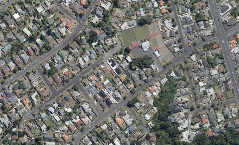 4/5 Windsor Road, Maeroa, Hamilton - Carousel 1