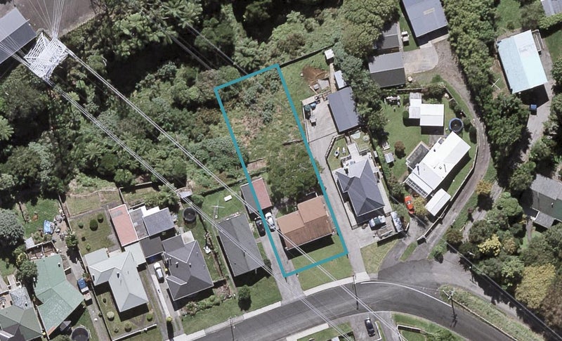 17 Saxton Road, Upper Vogeltown, New Plymouth - Carousel 1