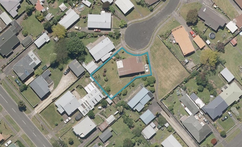 10 Nichol Place, Whanganui East, Whanganui - Carousel 1