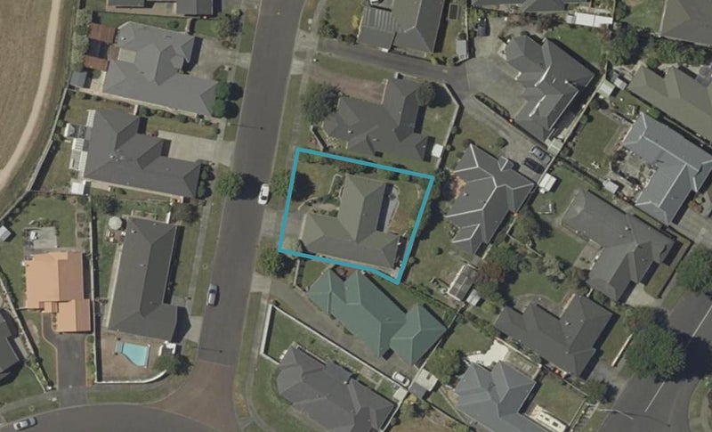 6 Rothesay Place, Highbury, Palmerston North - Carousel 1