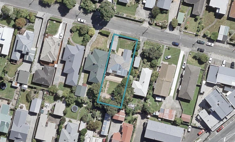 7 Fairfield Avenue, Fairfield, Lower Hutt - Carousel 1