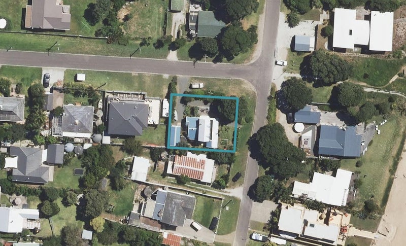15 Pare Street, Wainui, Gisborne - Carousel 1