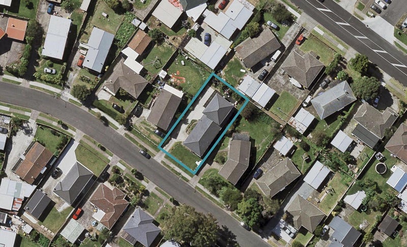 12 Zelda Avenue, Clover Park, Auckland - Carousel 1