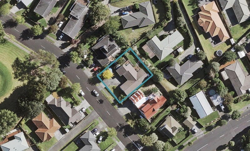 28 Muirfield Street, Wattle Downs, Auckland - Carousel 1