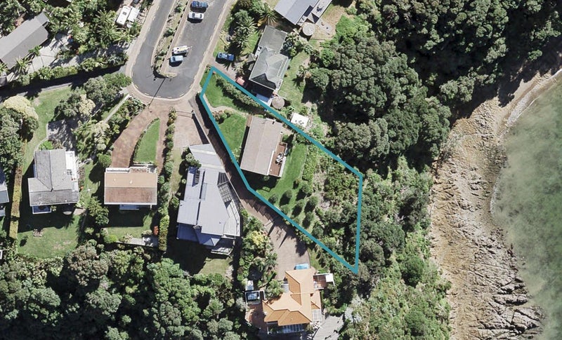 48 Kennedy Point Road, Surfdale, Waiheke Island - Carousel 1