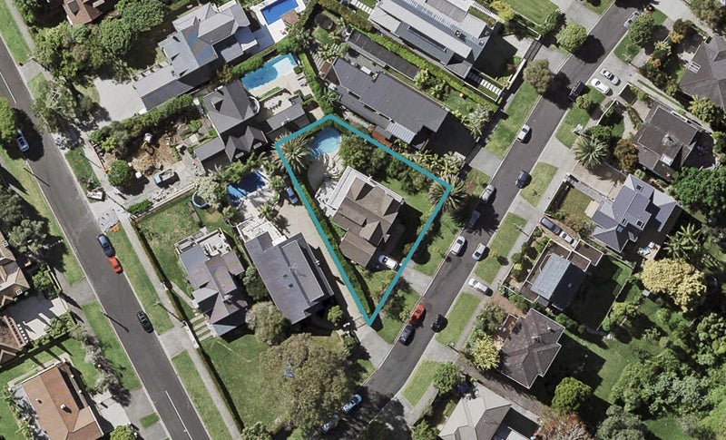 51 Codrington Crescent, Mission Bay, Auckland - Carousel 1