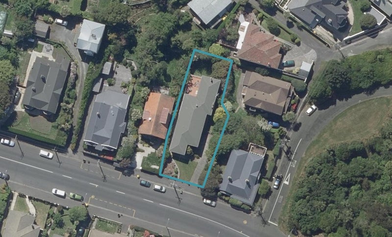 6 Ross Street, Roslyn, Dunedin - Carousel 1