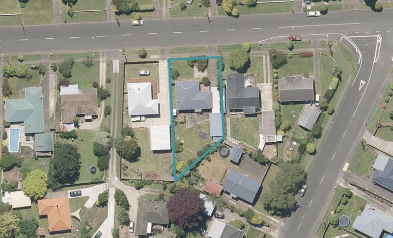 50 Wakefield Street, Whanganui East, Whanganui - Carousel 1