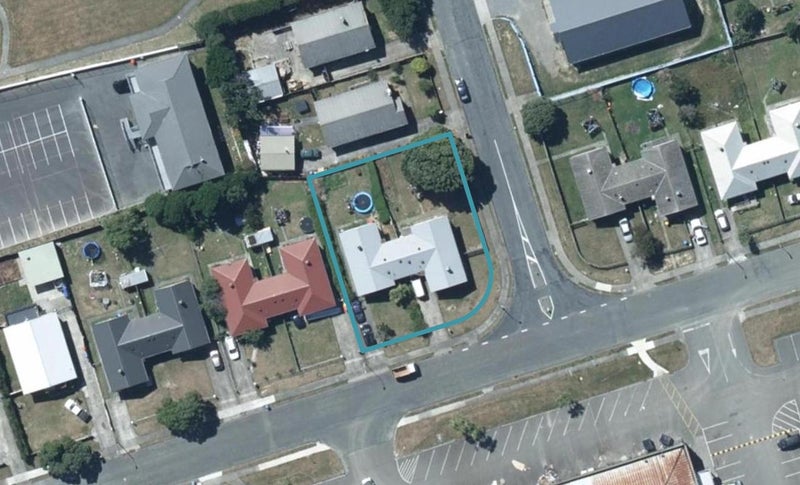 14 Niagara Street, Waitangirua, Porirua - Carousel 1