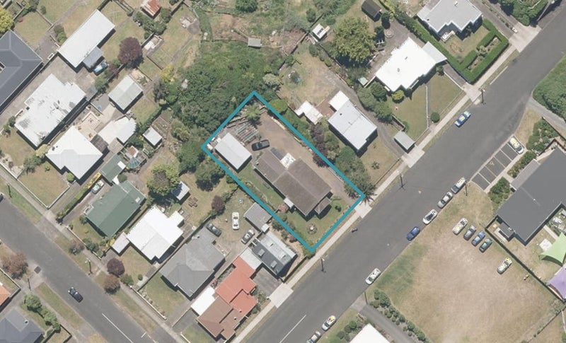 16 Tawa Street, Gonville, Whanganui - Carousel 1