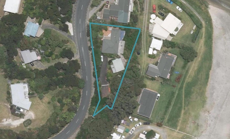 38 Wintle Street, Mangawhai Heads, Mangawhai - Carousel 1