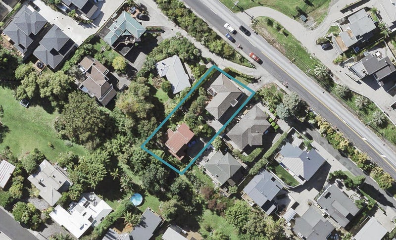 1/96 Beach Road, Castor Bay, Auckland - Carousel 1