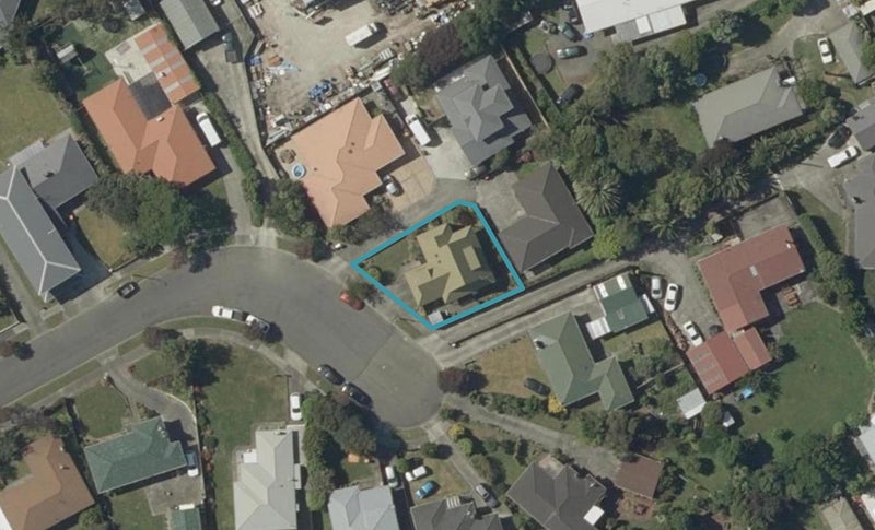 21 Woburn Place, Takaro, Palmerston North - Carousel 1