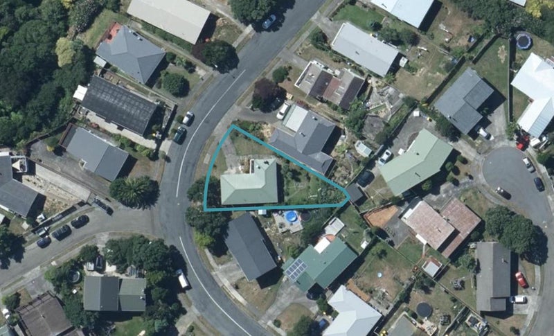43 Ernest Street, Ranui, Porirua - Carousel 1