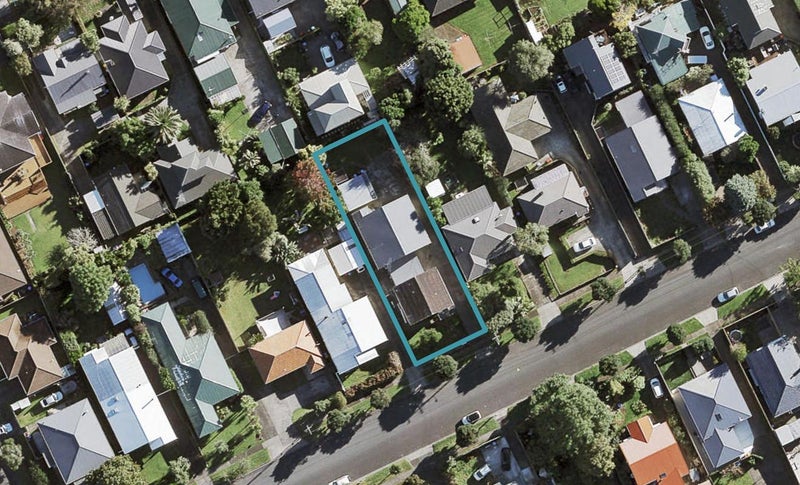 1/15 Harbutt Avenue, Mount Albert, Auckland - Carousel 1