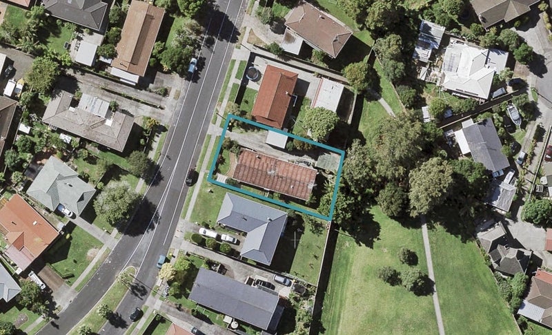 2/57 Meadway, Sunnyhills, Auckland - Carousel 1