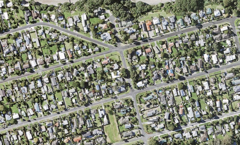 13 Cherrie Road, Beachlands, Auckland - Carousel 1