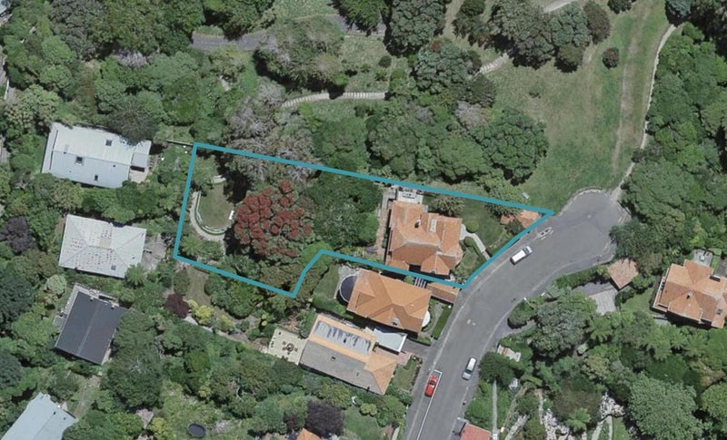 2 Mariri Road, Kelburn, Wellington - Carousel 1