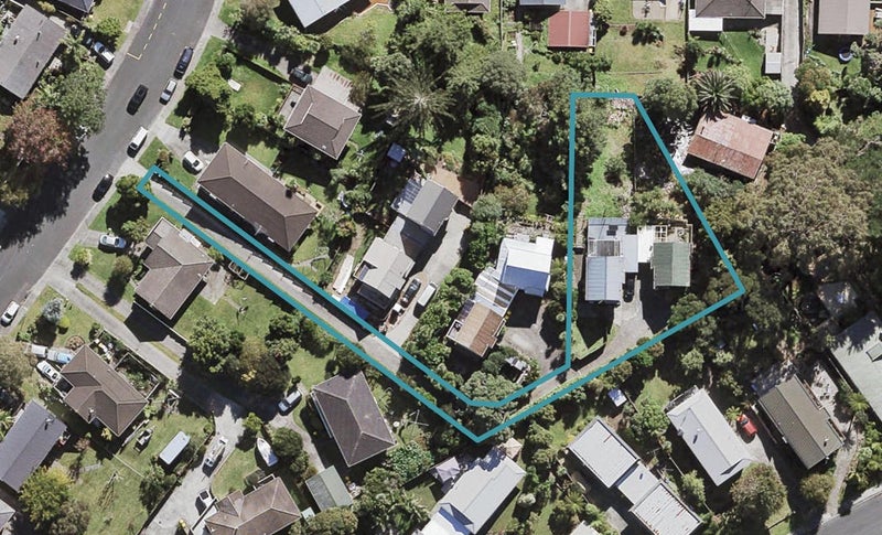 2/16B Tamahere Drive, Glenfield, Auckland - Carousel 1