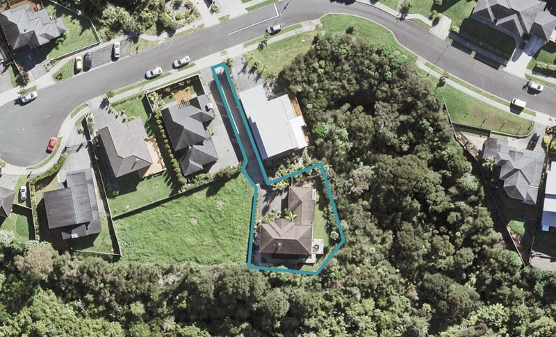 28 Borneo Drive, Fairview Heights, Auckland - Carousel 1