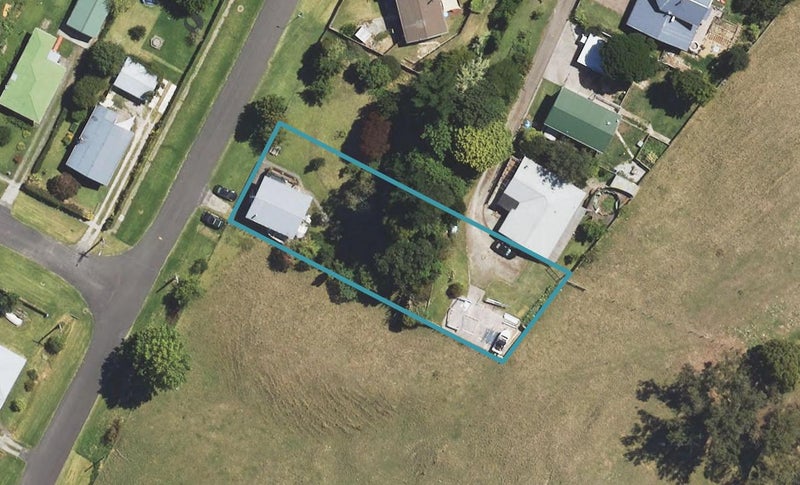 22 Montrose Street, Kaiti, Gisborne - Carousel 1