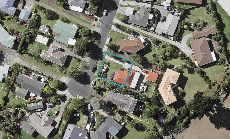 28A Swan Crescent, Pakuranga, Auckland - Carousel 1