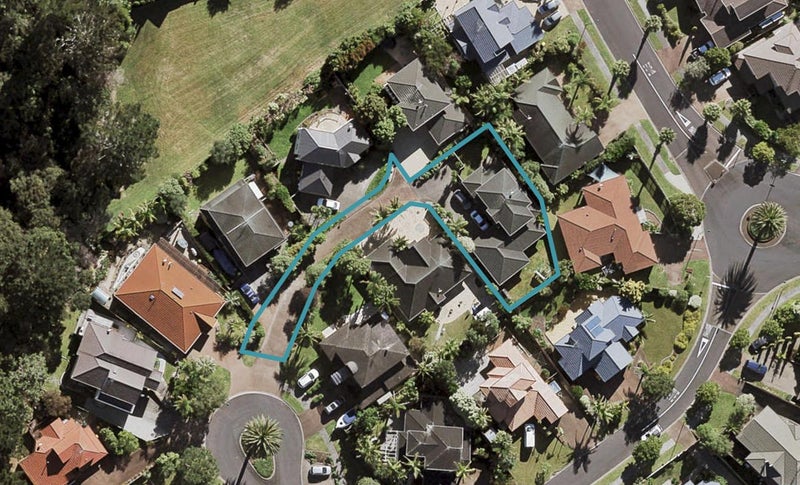 11 Cayman Place, Unsworth Heights, Auckland - Carousel 1