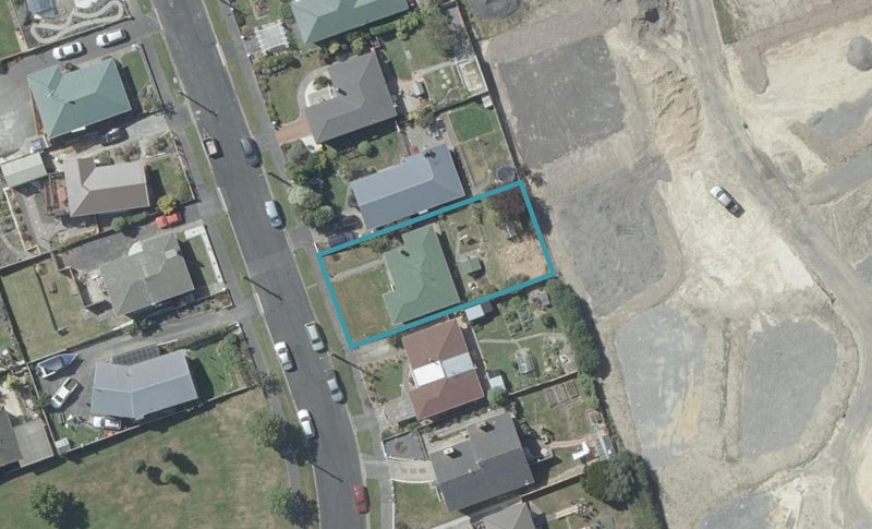 91 Elwyn Crescent, Green Island, Dunedin - Carousel 1