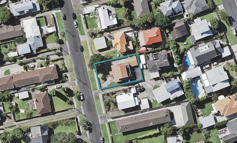 6 Wicklow Road, Narrow Neck, Auckland - Carousel 1